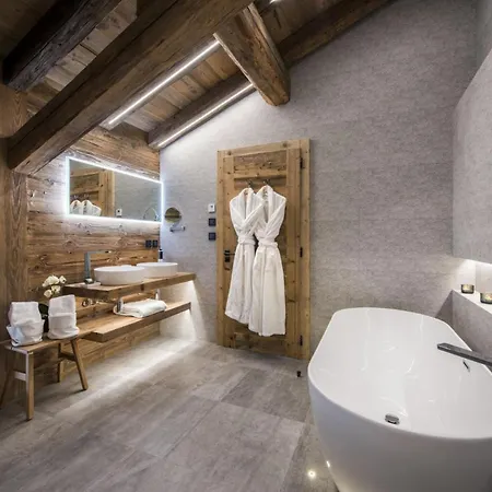 アパート Mountain Lake Escape Luxury Chalet In Zell ツェル アム ゼー
